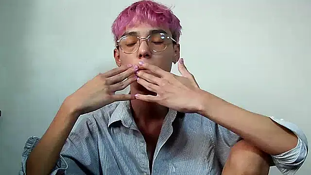 Snapshot of ChavoOT chatting on February 13, 2026, 8:53 pm ChavoOT online show from February 13, 2026, 8:53 pm