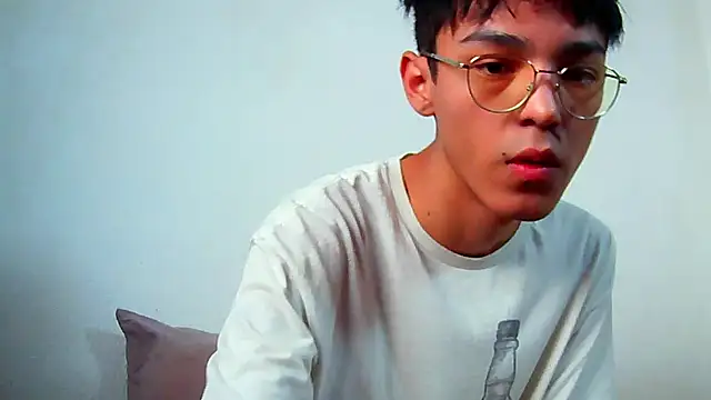 Snapshot of ChavoOT chatting on April 3, 2026, 9:21 pm ChavoOT online show from April 3, 2026, 9:21 pm