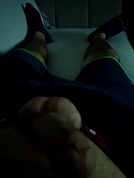 emremodel online show from March 25, 2026, 9:57 pm