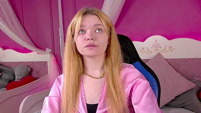 Snapshot of AdeleCartier chatting on March 7, 2025, 12:48 am AdeleCartier online show from March 7, 2025, 12:48 am