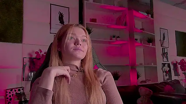 Snapshot of AdeleCartier chatting on March 3, 2025, 3:38 am AdeleCartier online show from March 3, 2025, 3:38 am