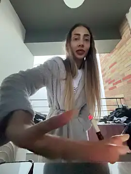 Snapshot of BonyBon29 chatting on October 23, 2025, 4:33 am BonyBon29 online show from October 23, 2025, 4:33 am