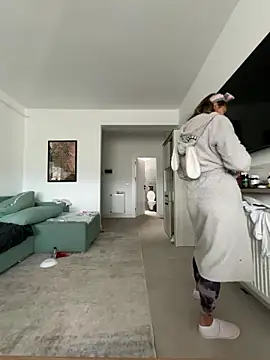 Snapshot of BonyBon29 chatting on November 19, 2025, 8:14 am BonyBon29 online show from November 19, 2025, 8:14 am