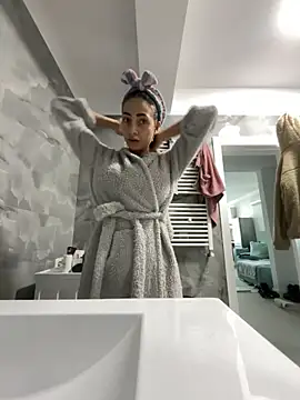 Snapshot of BonyBon29 chatting on November 13, 2025, 7:01 am BonyBon29 online show from November 13, 2025, 7:01 am