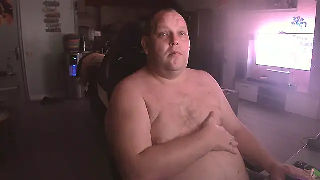 Hotfire-112 online show from April 1, 2026, 9:12 pm