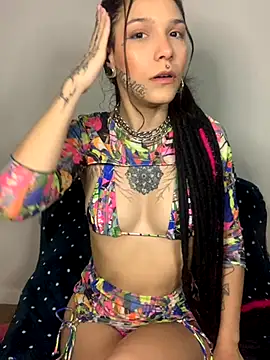 Snapshot of nickelfie chatting on October 30, 2025, 10:35 am nickelfie online show from October 30, 2025, 10:35 am