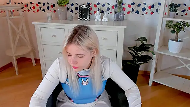 Snapshot of MarianAytes chatting on February 10, 2025, 11:36 am MarianAytes online show from February 10, 2025, 11:36 am