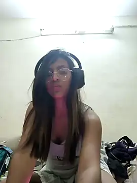 Snapshot of kissmebishh chatting on March 16, 2025, 8:10 pm kissmebishh online show from March 16, 2025, 8:10 pm