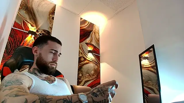 Luke davis01 online show from April 15, 2026, 1:15 pm