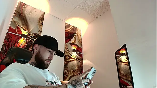 Luke davis01 online show from February 21, 2026, 12:40 pm