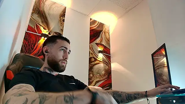 Luke davis01 online show from March 18, 2026, 1:02 pm