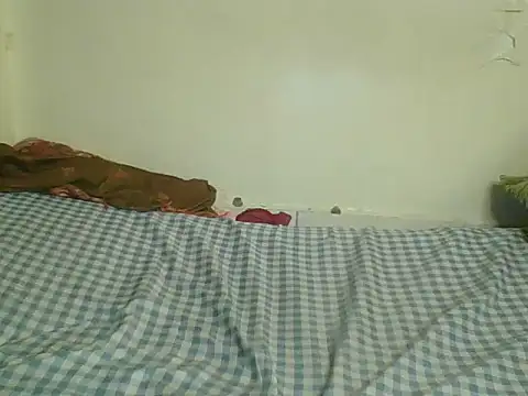 SweetLeona online show from October 13, 2025, 4:58 am