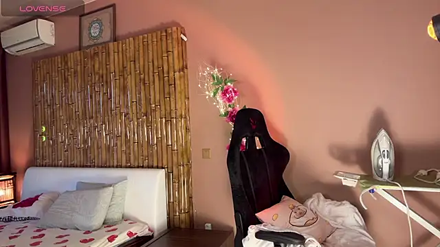 KannaFlirt online show from October 20, 2025, 9:32 am