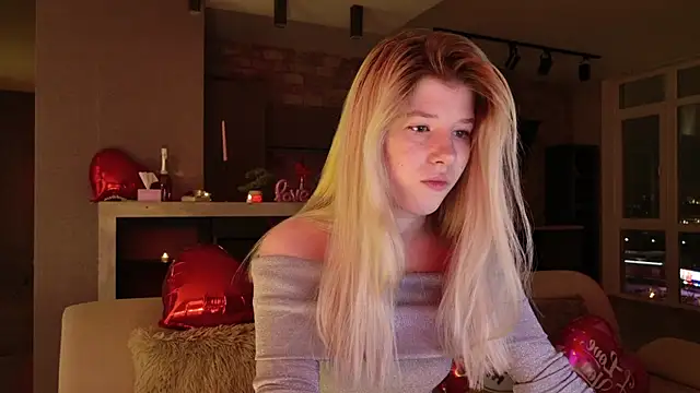 Bella amory online show from February 15, 2025, 5:28 pm