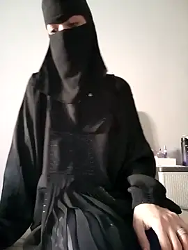 Snapshot of Milan-88 chatting on February 11, 2026, 1:44 pm Milan-88 online show from February 11, 2026, 1:44 pm