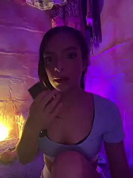 Skye Moore online show from May 27, 2026, 6:37 pm