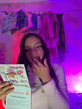 Skye Moore online show from May 20, 2026, 2:30 am