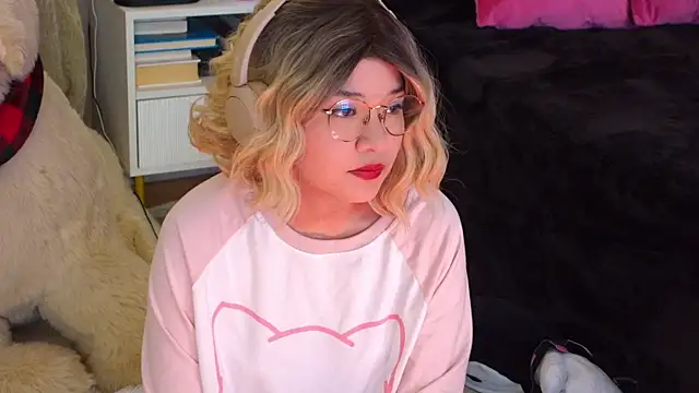 NataliaNovak online show from May 14, 2026, 6:49 pm