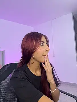 Snapshot of Mirandaa_Rogers chatting on March 24, 2026, 7:03 pm Mirandaa Rogers online show from March 24, 2026, 7:03 pm