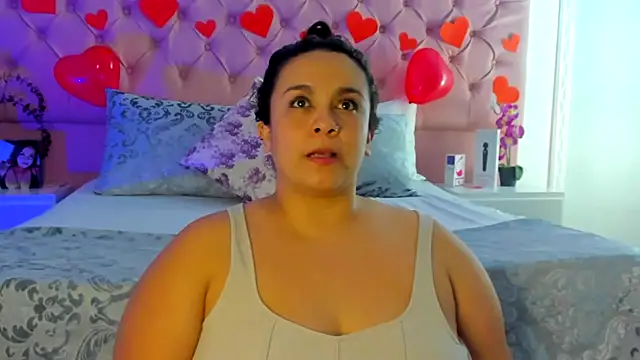Snapshot of KourtneyEvans chatting on February 24, 2025, 7:41 pm KourtneyEvans online show from February 24, 2025, 7:41 pm