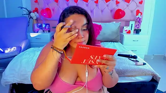 Snapshot of KourtneyEvans chatting on March 6, 2025, 8:27 pm KourtneyEvans online show from March 6, 2025, 8:27 pm