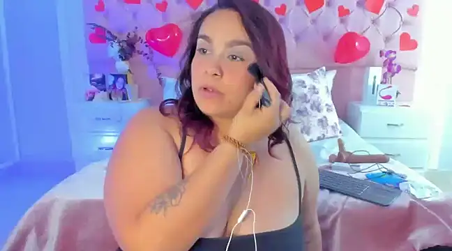 Snapshot of KourtneyEvans chatting on February 21, 2025, 3:21 pm KourtneyEvans online show from February 21, 2025, 3:21 pm