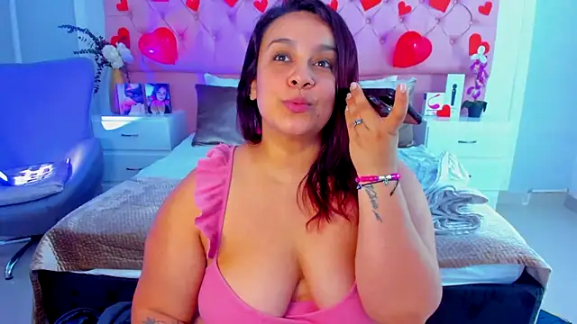 Snapshot of KourtneyEvans chatting on March 6, 2025, 5:22 pm KourtneyEvans online show from March 6, 2025, 5:22 pm