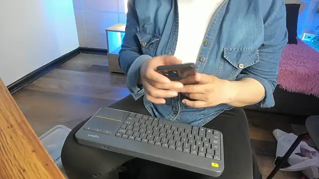 Snapshot of _michonne_ chatting on April 9, 2026, 10:16 pm michonne online show from April 9, 2026, 10:16 pm