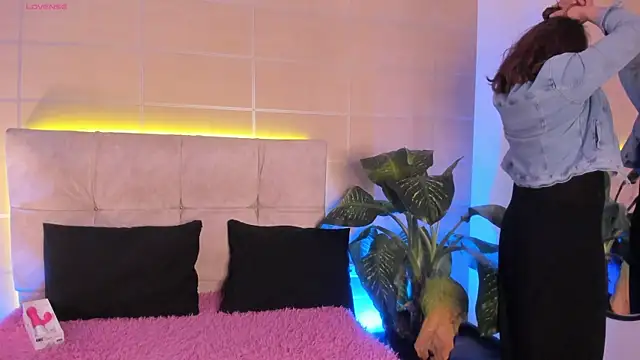  michonne  online show from November 10, 2025, 9:20 pm