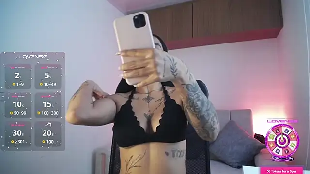 Snapshot of naiara_angels chatting on February 26, 2025, 4:38 pm naiara angels online show from February 26, 2025, 4:38 pm