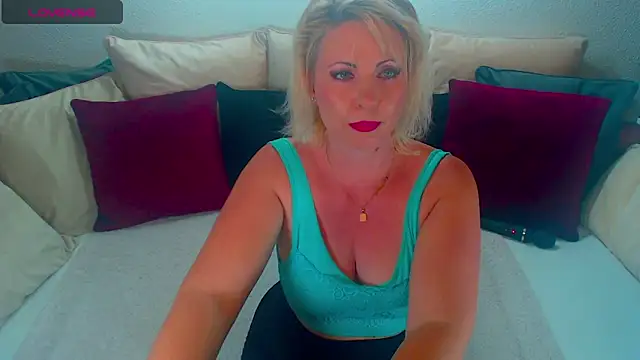 Lex McQueen online show from May 12, 2026, 8:04 pm