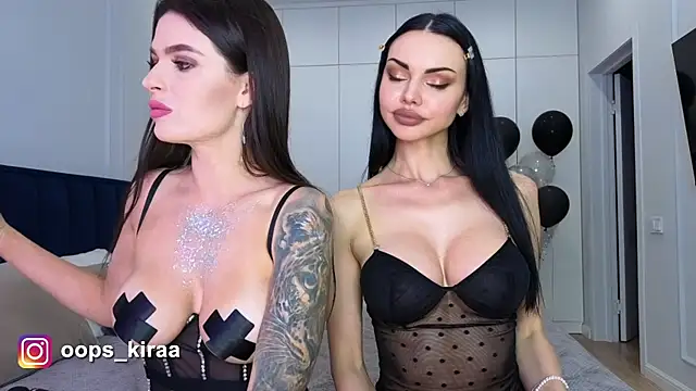 AmyLeeplay online show from November 15, 2025, 3:38 pm