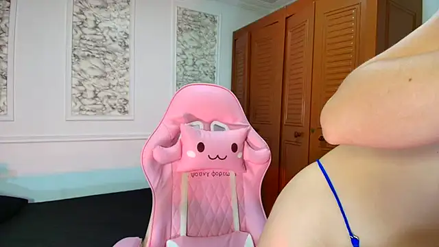 Snapshot of Danella_houston chatting on January 16, 2026, 7:18 pm Danella houston online show from January 16, 2026, 7:18 pm