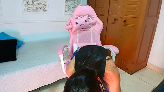 Snapshot of Danella_houston chatting on February 7, 2026, 8:39 pm Danella houston online show from February 7, 2026, 8:39 pm