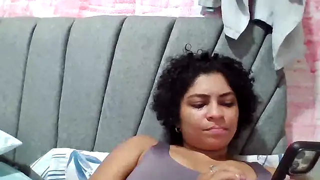 Snapshot of Tana_latin chatting on October 10, 2025, 12:44 am Tana latin online show from October 10, 2025, 12:44 am