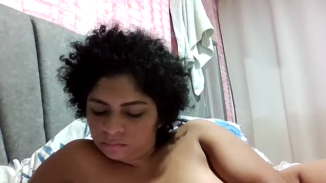 Snapshot of Tana_latin chatting on October 1, 2025, 3:33 am Tana latin online show from October 1, 2025, 3:33 am