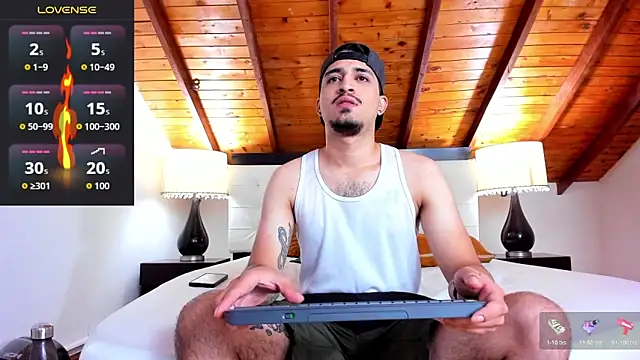 Snapshot of Sebastian_Berne chatting on September 27, 2025, 7:42 pm Sebastian Berne online show from September 27, 2025, 7:42 pm