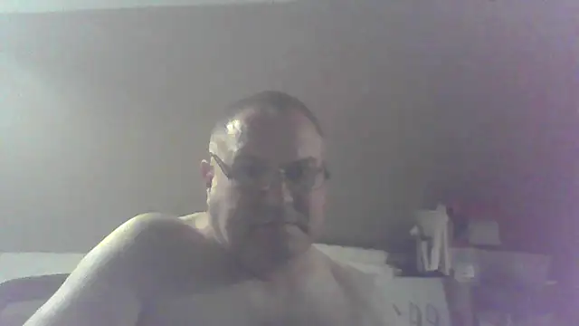 mkestr69 online show from October 13, 2025, 3:19 am
