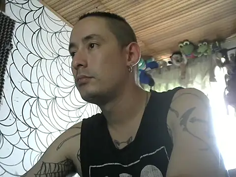 Snapshot of vampireathome chatting on May 6, 2026, 6:45 pm vampireathome online show from May 6, 2026, 6:45 pm