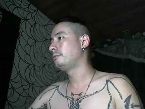 Snapshot of vampireathome chatting on July 14, 2026, 4:17 am vampireathome online show from July 14, 2026, 4:17 am