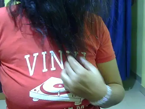 Snapshot of Your_cutiepie_ chatting on October 8, 2025, 5:02 pm Your cutiepie online show from October 8, 2025, 5:02 pm