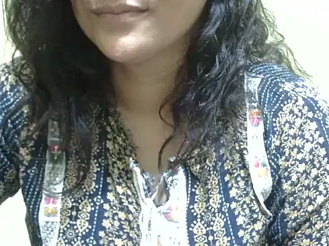 Snapshot of Your_cutiepie_ chatting on October 31, 2025, 8:27 pm Your cutiepie online show from October 31, 2025, 8:27 pm