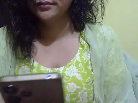 Your cutiepie  online show from December 22, 2025, 6:41 pm