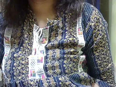 Snapshot of Your_cutiepie_ chatting on October 13, 2025, 4:52 pm Your cutiepie online show from October 13, 2025, 4:52 pm