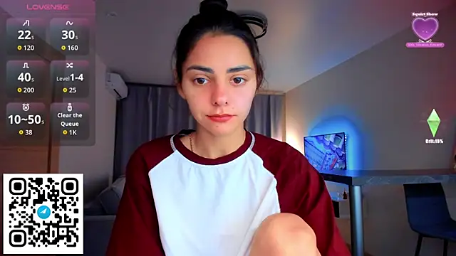 EmiliaZen online show from September 26, 2025, 3:41 pm