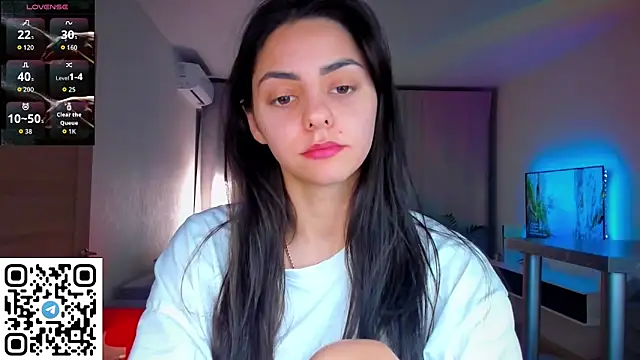 Snapshot of EmiliaZen chatting on April 25, 2026, 7:22 pm EmiliaZen online show from April 25, 2026, 7:22 pm