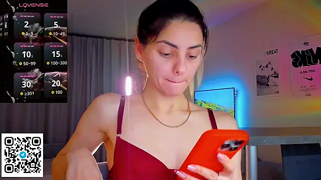Snapshot of EmiliaZen chatting on April 16, 2026, 9:39 pm EmiliaZen online show from April 16, 2026, 9:39 pm