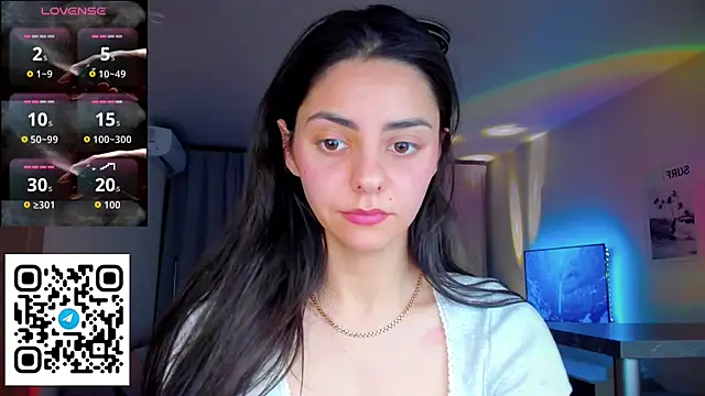 Snapshot of EmiliaZen chatting on April 19, 2026, 6:10 pm EmiliaZen online show from April 19, 2026, 6:10 pm
