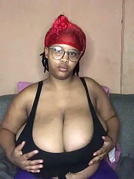 Snapshot of NonoGotBoobies chatting on February 13, 2025, 5:16 am NonoGotBoobies online show from February 13, 2025, 5:16 am
