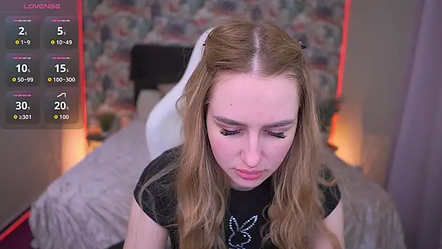 Snapshot of DivineJass chatting on March 26, 2026, 10:40 pm DivineJass online show from March 26, 2026, 10:40 pm